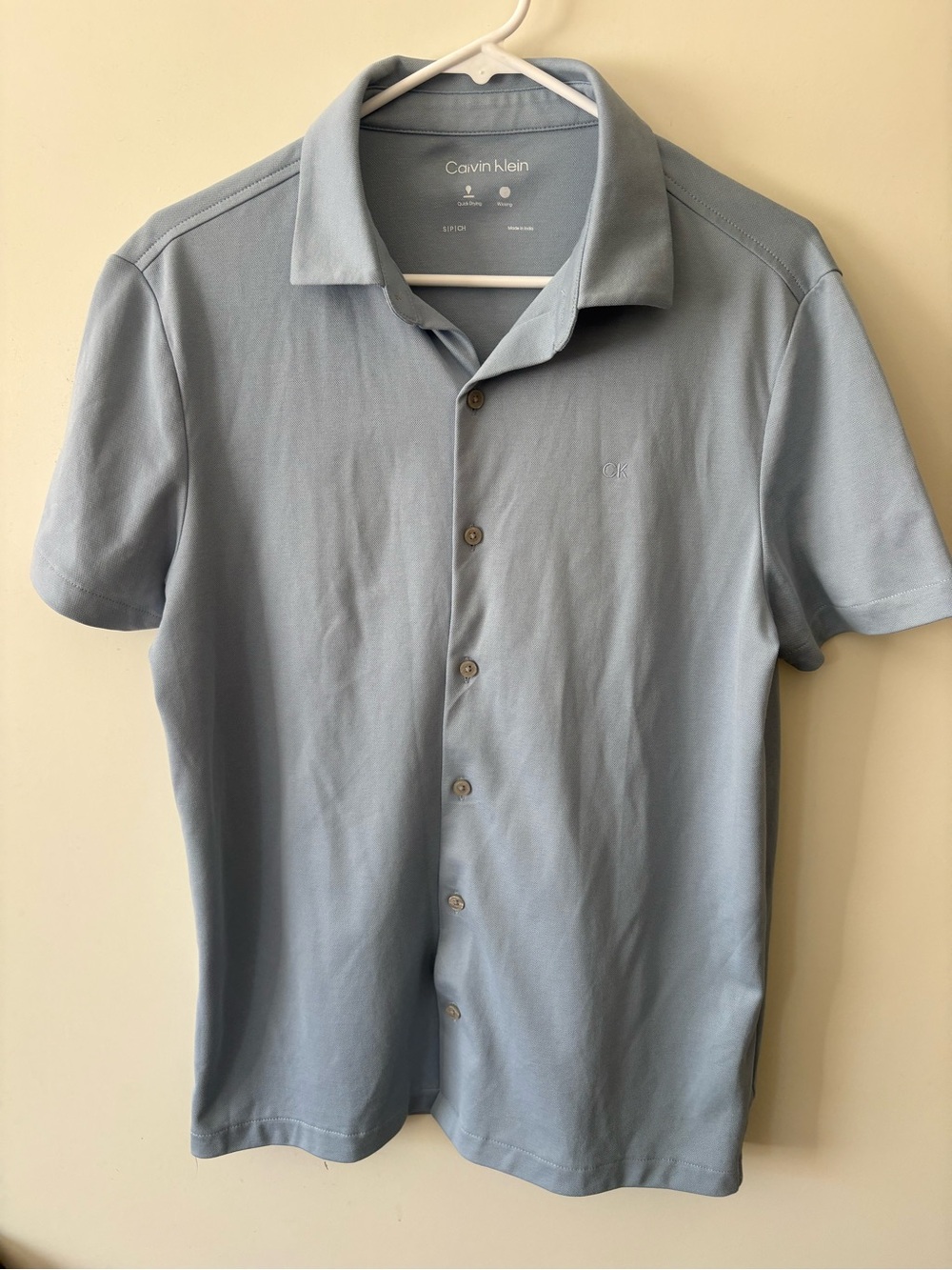 Calvin Klein Men's Light Blue Short Sleeve Button Polo small